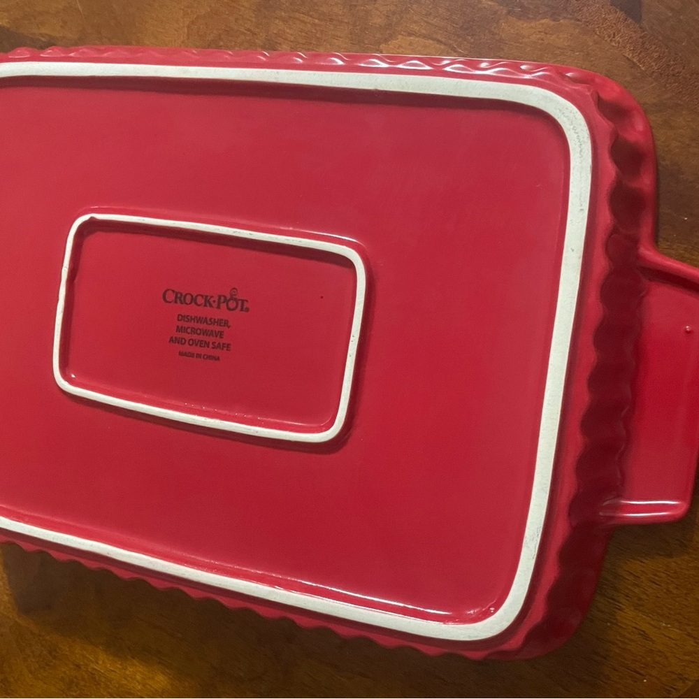 Crock-Pot Denhoff 10 in. Non-Stick Ribbed Casserole in Red - Picture 3 of 5